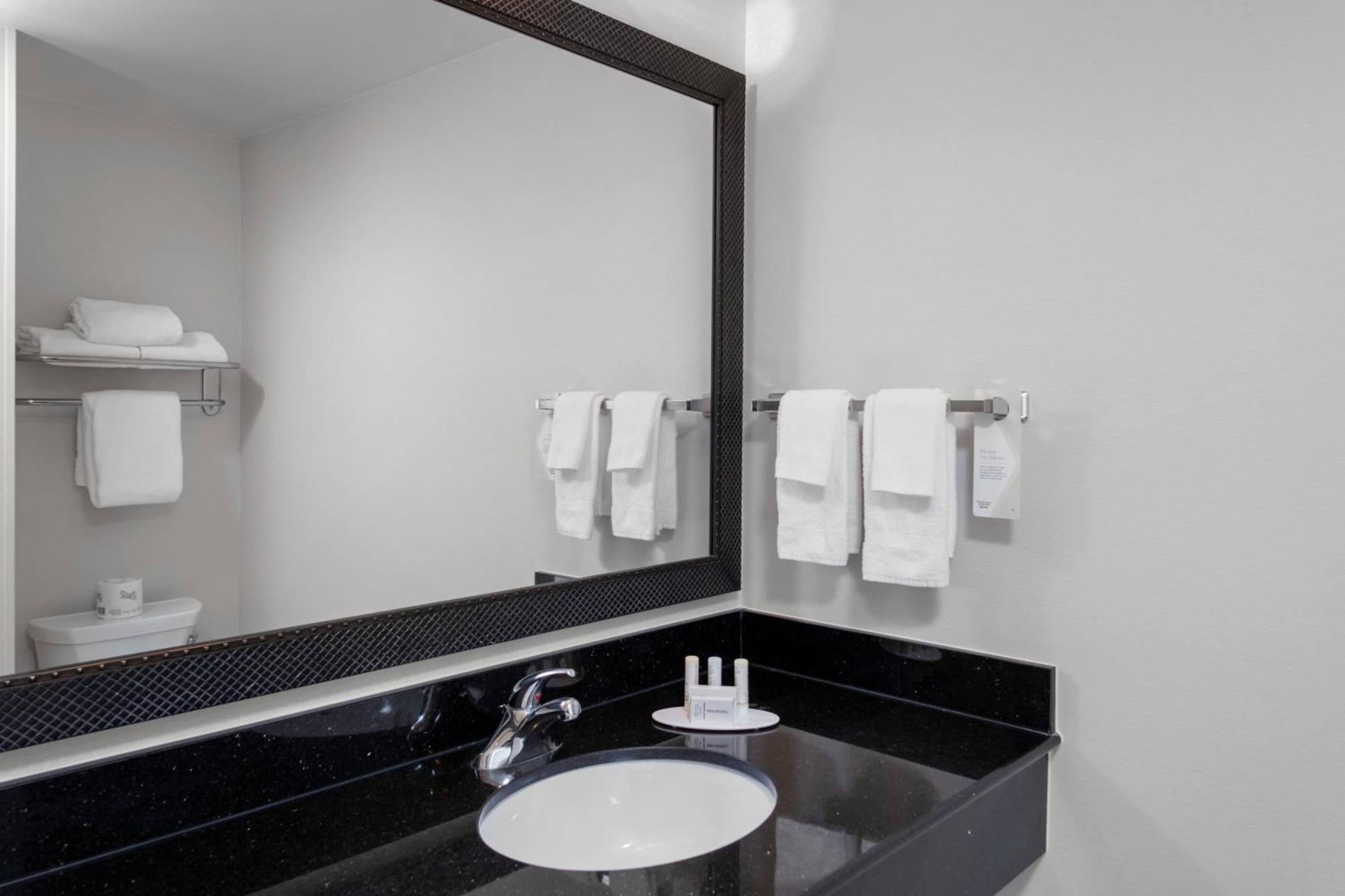 Fairfield Inn & Suites By Marriott Wichita Downtown Экстерьер фото