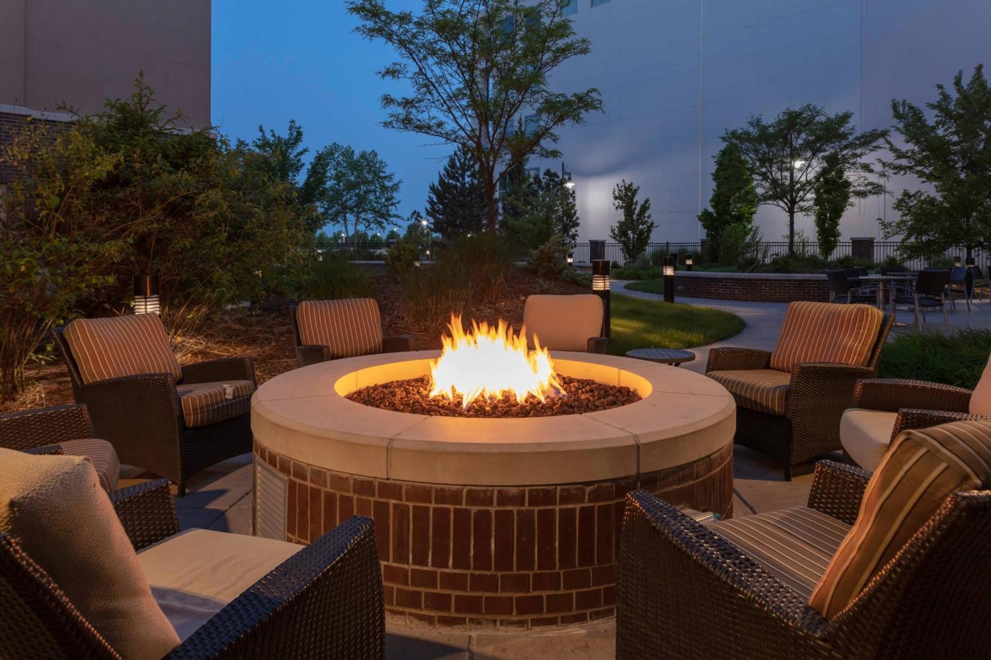 Fairfield Inn & Suites By Marriott Wichita Downtown Экстерьер фото